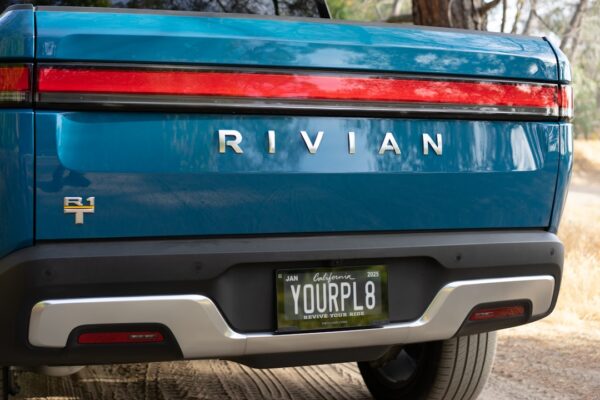 Rivian-R1S